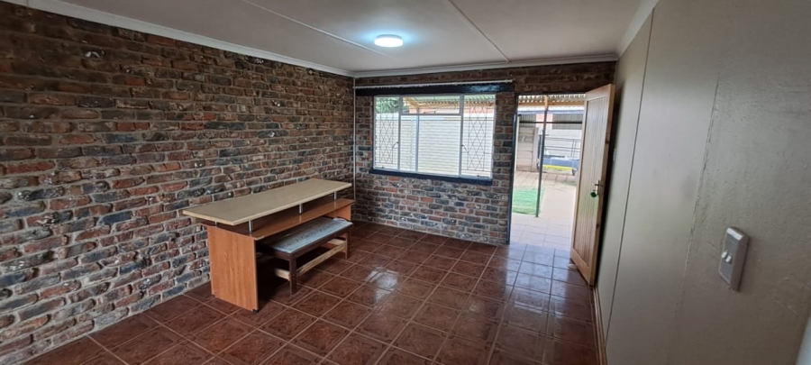 15 Bedroom Property for Sale in Kellys View Free State